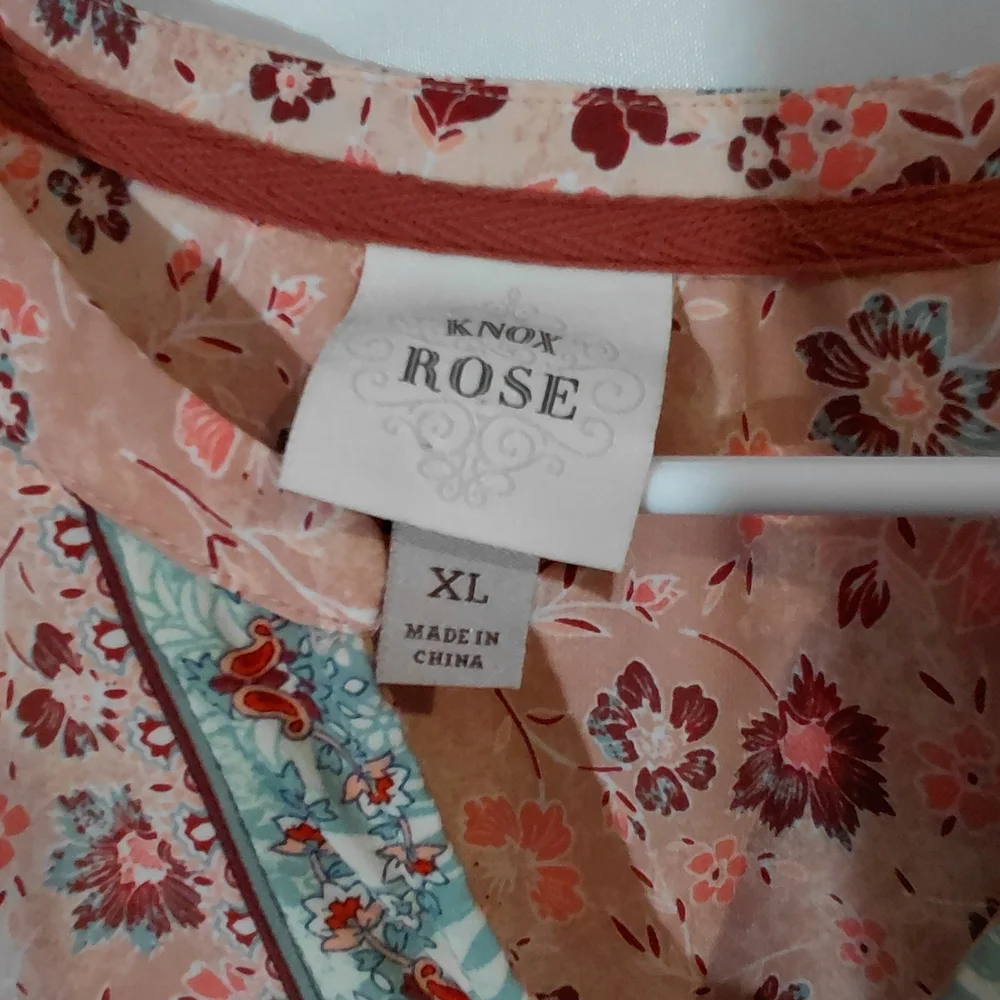 Knox Rose Peach Floral Tunic with Blue Trim - Picture 3 of 13